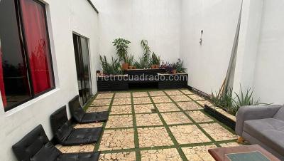 Apartamento en arriendo en Laureles, Medellín · foto 19 de 20