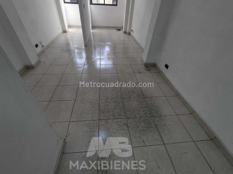 Local Comercial en Arriendo, Manchester, Bello - Más