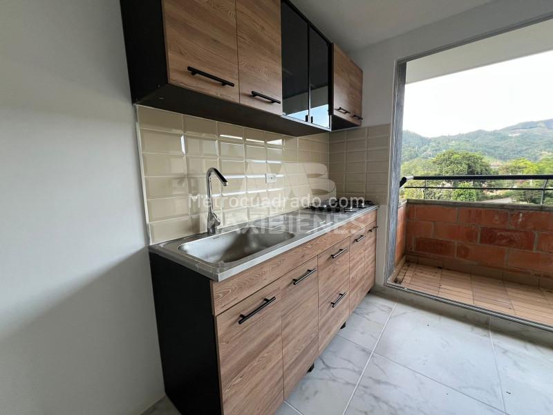3BR Apartment for Rent in Caldas - 3