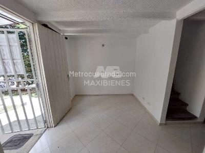 Casa de 3 alcobas en venta en Pajarito, Medellín, 80 m² · foto 14 de 14