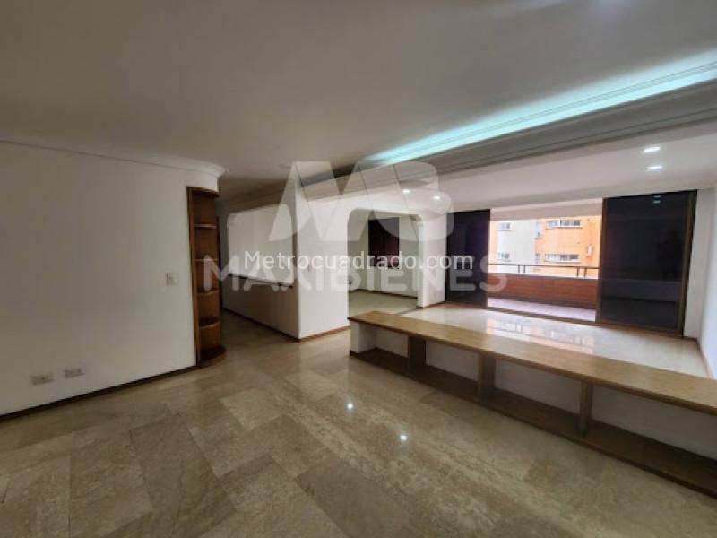 Apartamento Elegante de 3 Alcobas con Seguridad 24h en Santa María de los Ángeles - 3