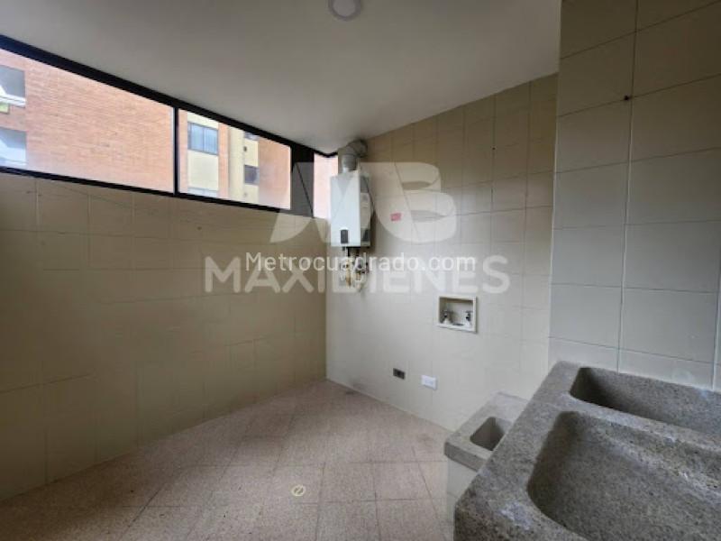 Apartamento Elegante de 3 Alcobas con Seguridad 24h en Santa María de los Ángeles - 8