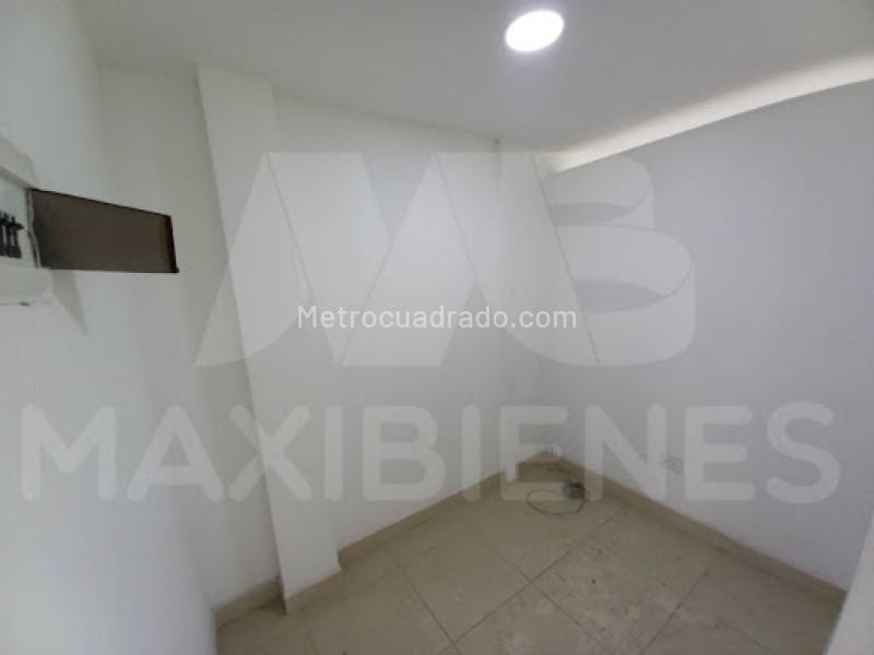 Casa Amplia de 5 Alcobas Disponible en Calasanz - 5