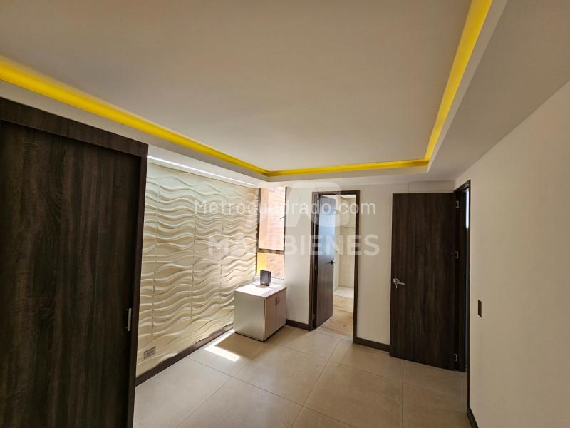 Apartamento de 2 Alcobas con Balcón en Conquistadores - 8