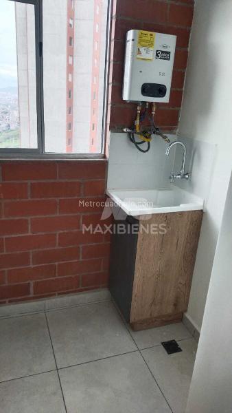 Apartamento de 2 Alcobas con Balcón y Servicios en Calasanz - 7