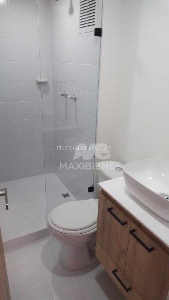 Apartamento de 2 Alcobas con Balcón y Servicios en Calasanz - 9