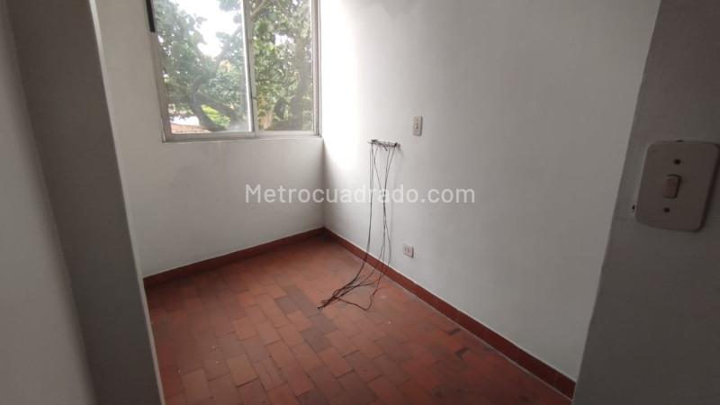 Spacious 3BR Apartment in La Castellana