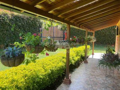 Casa de 3 alcobas en venta en San Felix, Bello, 997 m² · foto 5 de 20