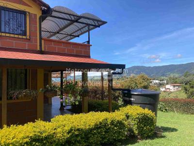 Casa de 3 alcobas en venta en San Felix, Bello, 997 m² · foto 6 de 20