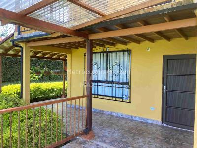 Casa de 3 alcobas en venta en San Felix, Bello, 997 m² · foto 9 de 20