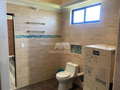 Casa de 3 alcobas en venta en San Felix, Bello, 997 m² · foto 14 de 20