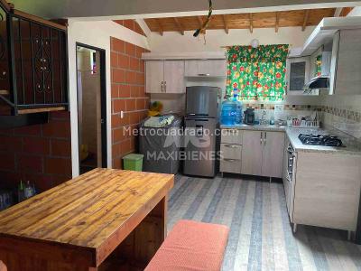 Casa de 3 alcobas en venta en San Felix, Bello, 997 m² · foto 19 de 20