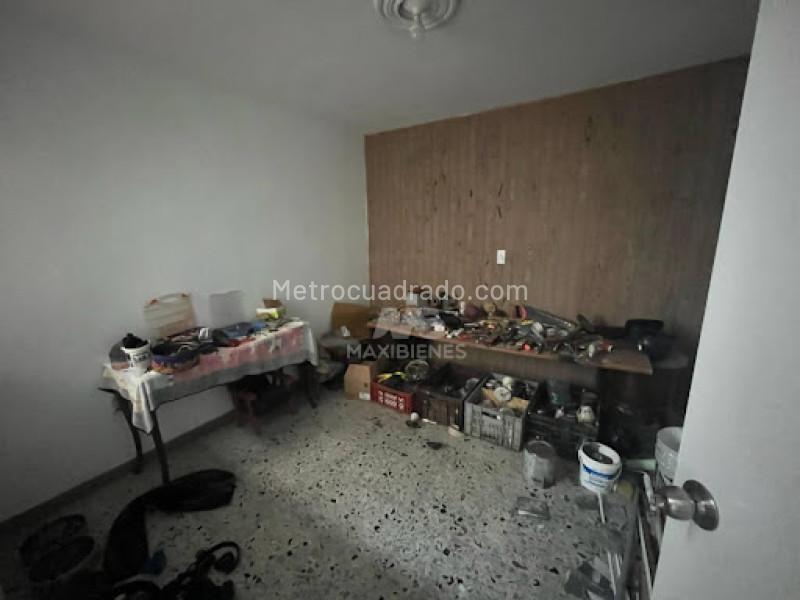 Casa Comercial de 5 Alcobas en Arriendo en Robledo - 7