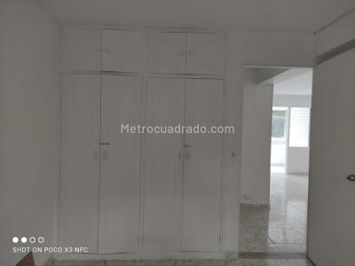 Apartamento en venta en Calasanz, Medellín · foto 6 de 13