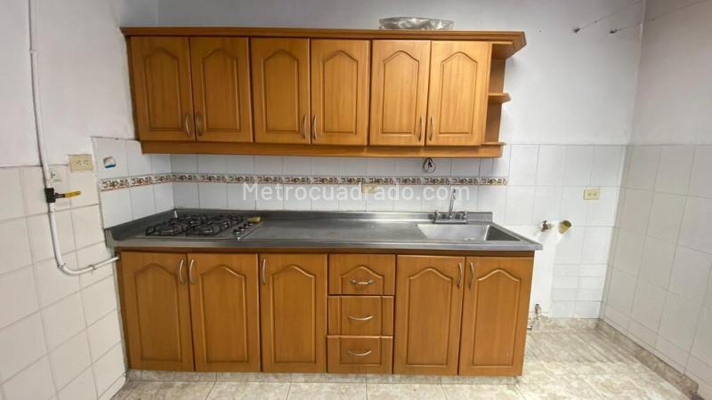 Apartamento de 4 Alcobas en arriendo en La Almería - 3