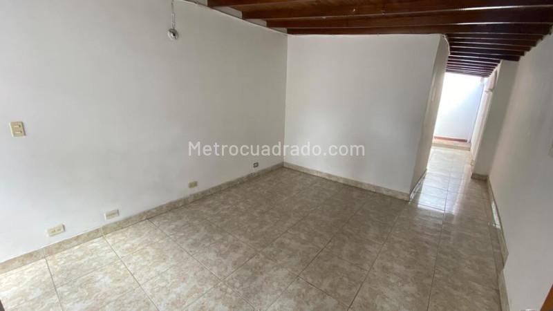 Apartamento de 4 Alcobas en arriendo en La Almería - 5