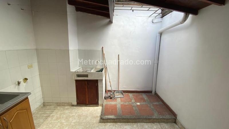 Apartamento de 4 Alcobas en arriendo en La Almería - 7