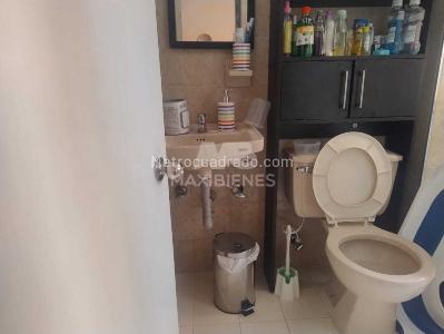 Apartamento de 2 alcobas en venta en Parque Principal, Sabaneta, 79 m² · foto 5 de 10