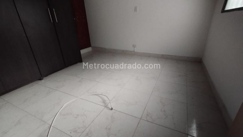 Casa Amplia de 4 Alcobas en Laureles - 4