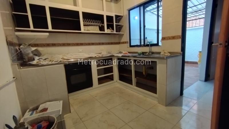 Casa Amplia de 4 Alcobas en Laureles - 5