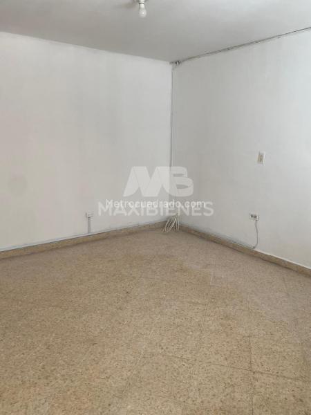 Spacious 3BR House in Belen La Gloria - 6