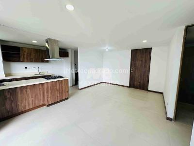 Apartamento de 3 alcobas en venta en San Antonio, Rionegro, 83 m² · foto 2 de 20