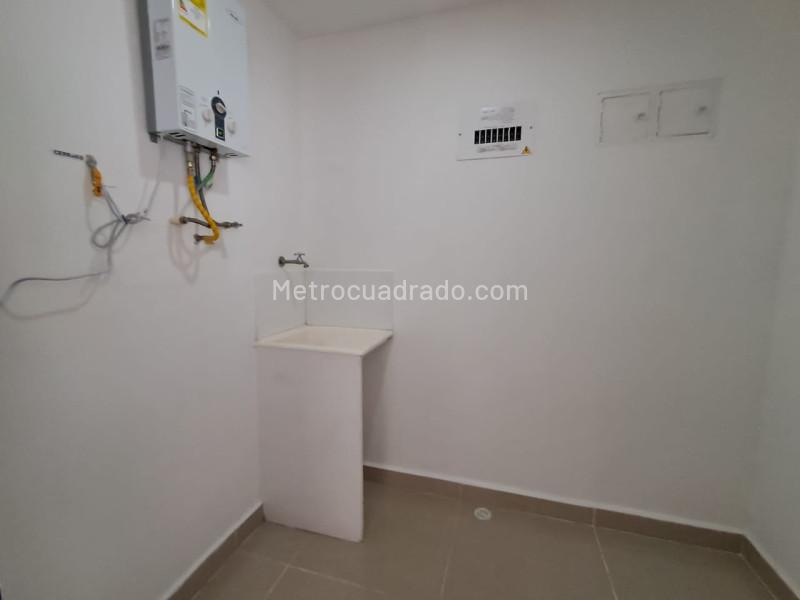 2BR Apartment in San Antonio (60 m²) - 5