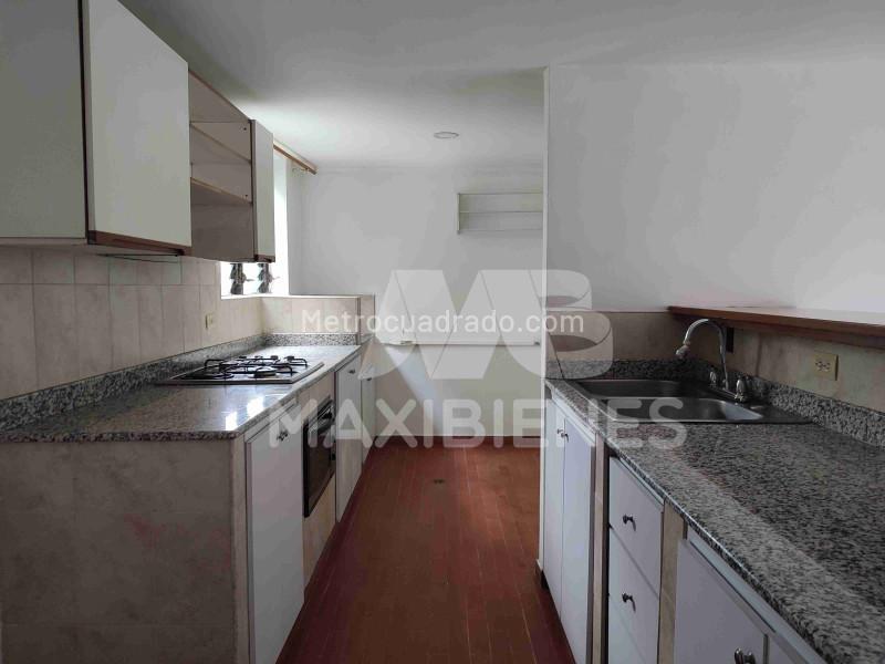 Spacious 3BR Apartment in Belen La Mota - 2