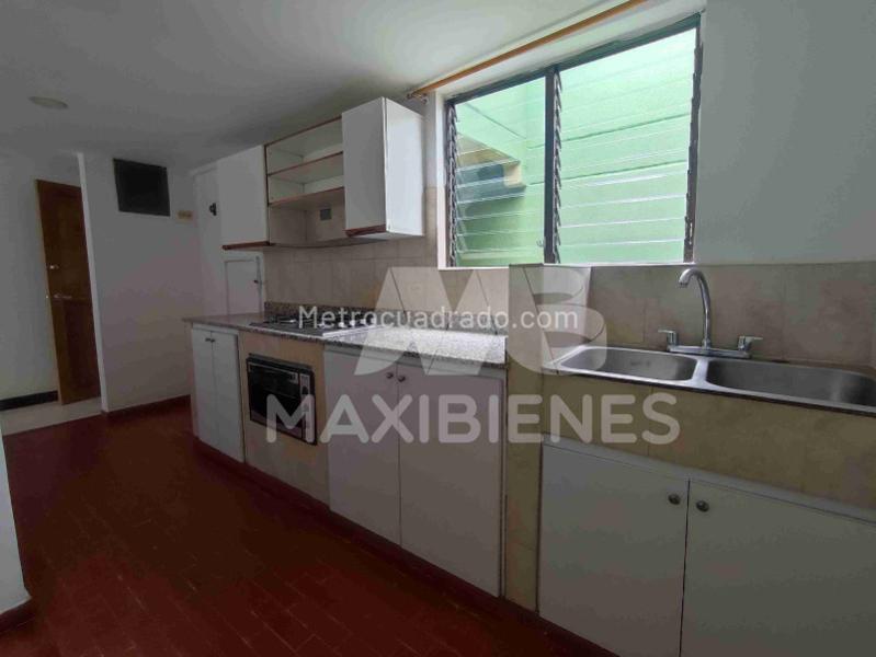 Spacious 3BR Apartment in Belen La Mota - 5