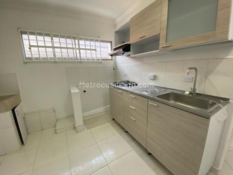Apartamento Moderno de 2 Alcobas en Manila, El Poblado (70 m²) - 5