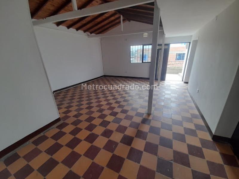 Furnished 5BR House in Santa Lucia - 2