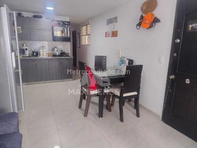 Apartamento de 3 alcobas en venta en Estadio, Medellín, 80 m² · foto 4 de 15
