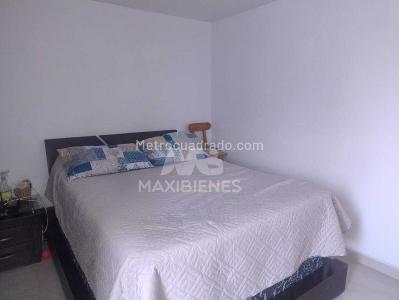 Apartamento de 3 alcobas en venta en Estadio, Medellín, 80 m² · foto 10 de 15