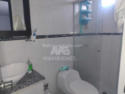 Apartamento de 3 alcobas en venta en Estadio, Medellín, 80 m² · foto 11 de 15