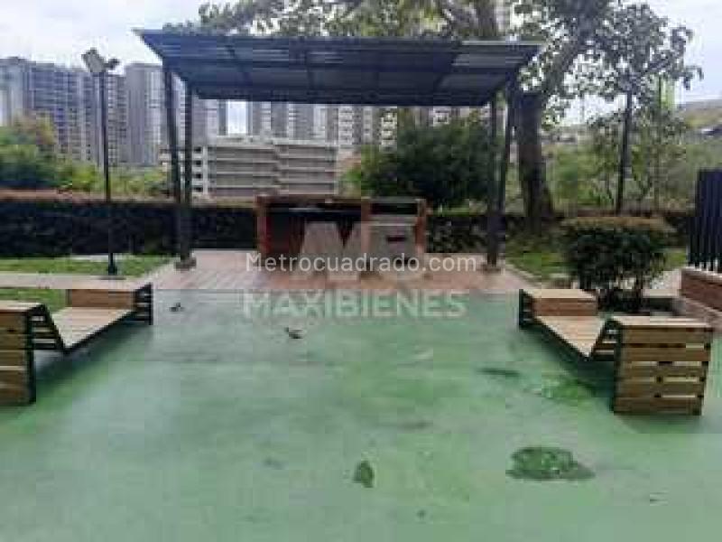 3BR Apartment for Rent in Calasanz with 24/7 Security - 2