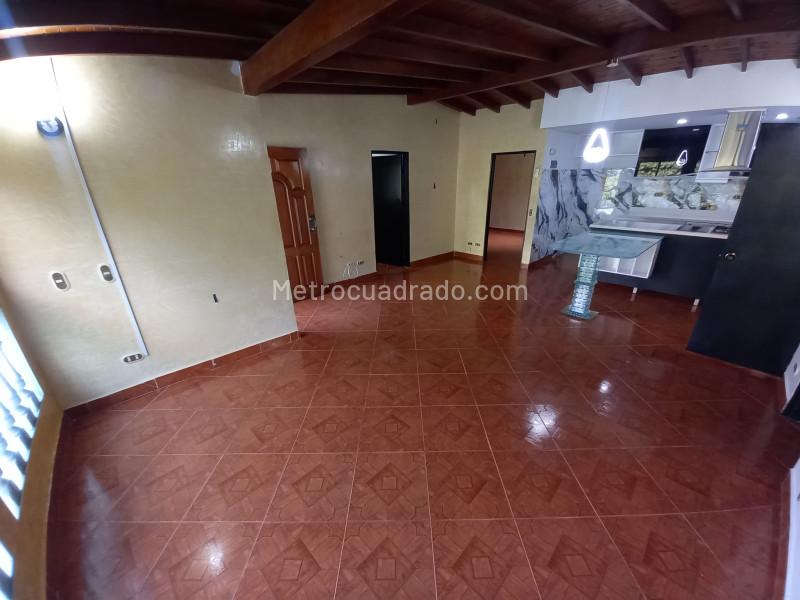 Apartamento Cómodo de 3 Alcobas en Estadio