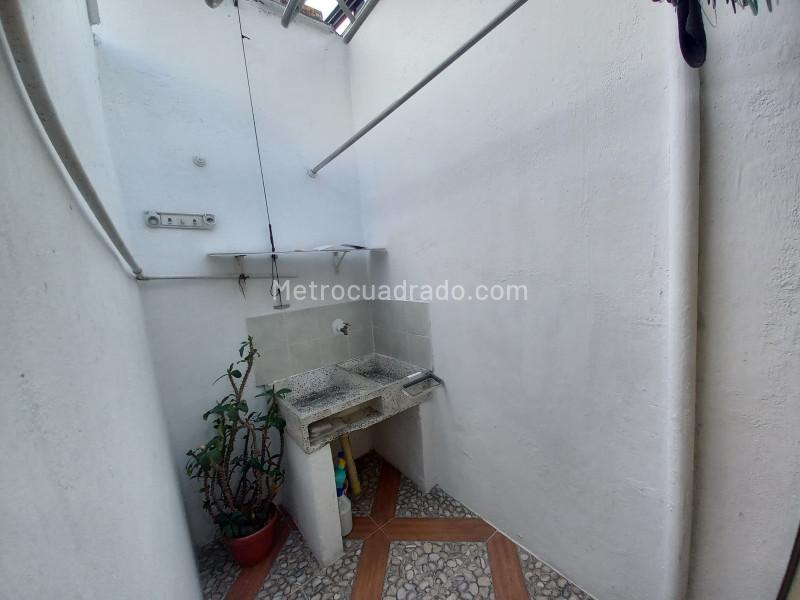 Apartamento Cómodo de 3 Alcobas en Estadio - 9