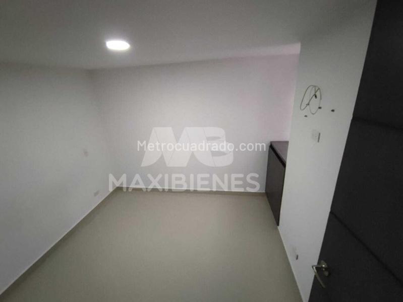 Apartamento en Arriendo de 3 Alcobas en Los Colores - 6
