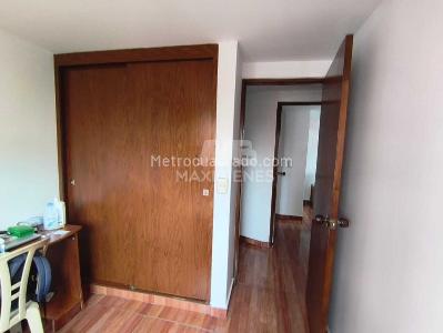 Apartamento de 1 alcoba en venta en Obrero, Bello, 57 m² · foto 2 de 7