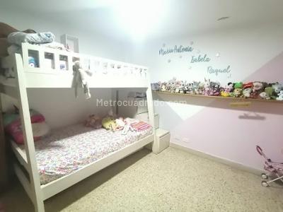Apartamento de 4 alcobas en venta en Laureles, Medellín, 189 m² · foto 12 de 13