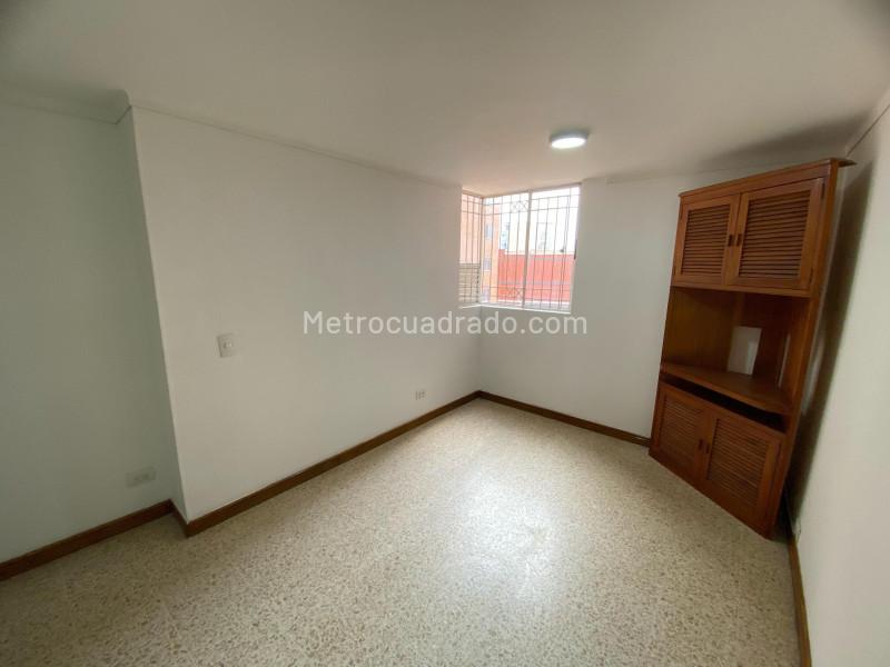 4BR Apartment with Elevator & Covered Parking in Florida Nueva - 2