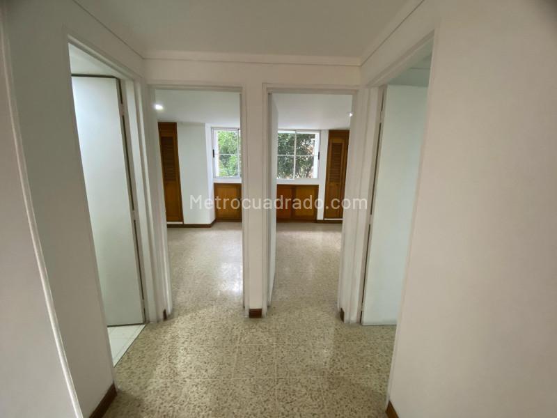 4BR Apartment with Elevator & Covered Parking in Florida Nueva - 4