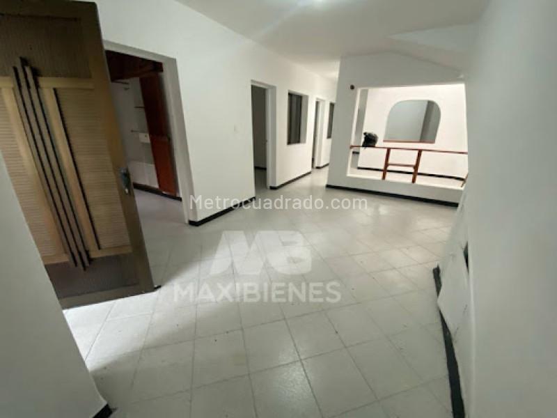 3BR House in Florida Nueva with Good Access