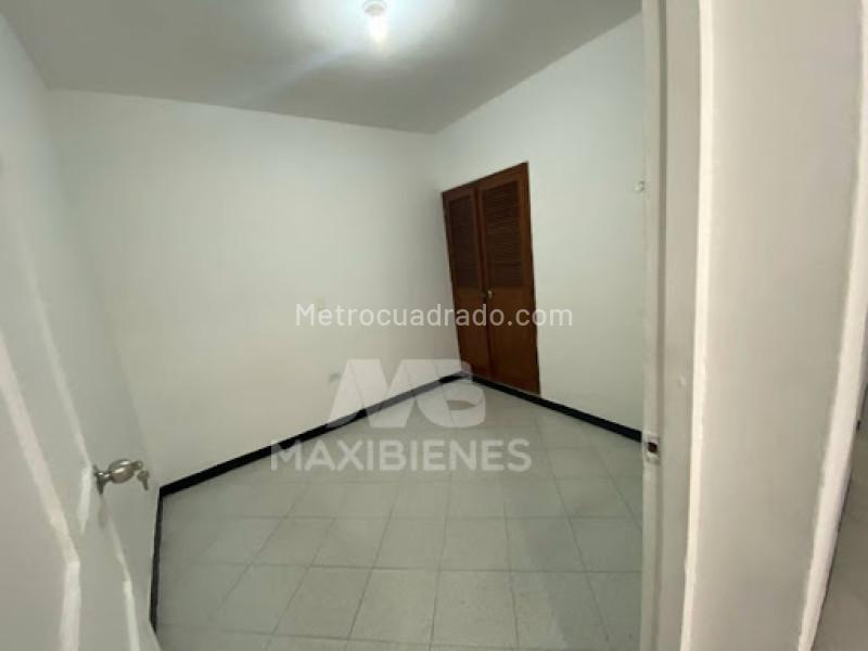 Casa de 3 Alcobas en Florida Nueva con Buen Acceso - 5