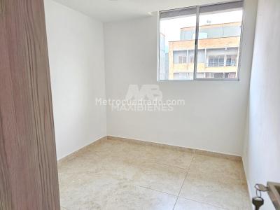 Apartamento de 3 alcobas en venta en Bello, Bello, 74 m² · foto 16 de 17