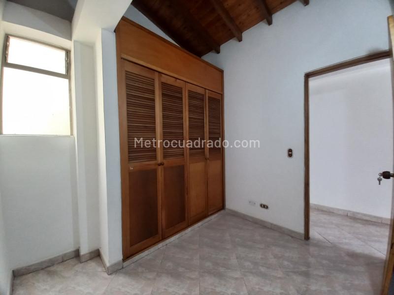 4BR Apartment in La Floresta - 3