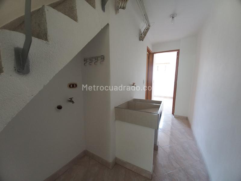 4BR Apartment in La Floresta - 9