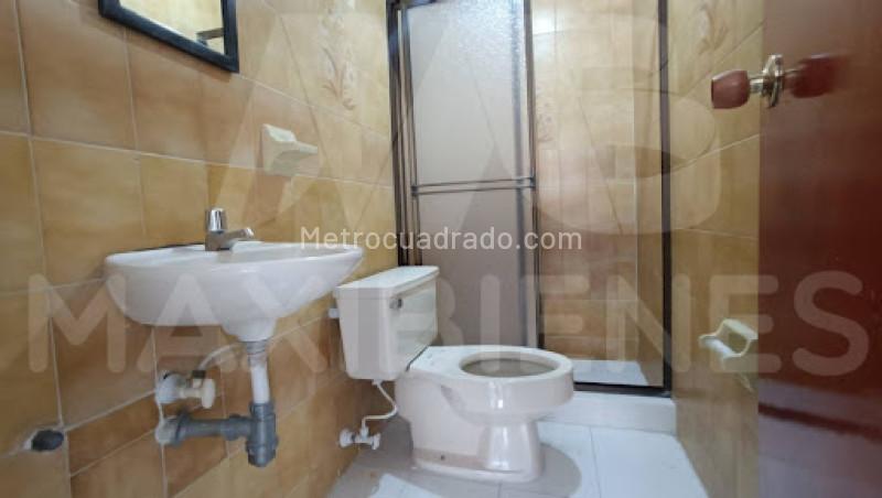 Apartamento en Arriendo de 2 Alcobas en San Javier, Medellín - 2