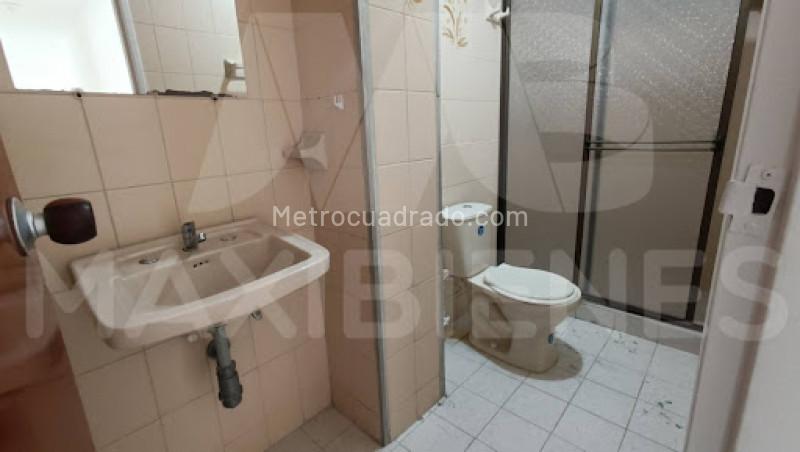 Apartamento en Arriendo de 2 Alcobas en San Javier, Medellín - 3