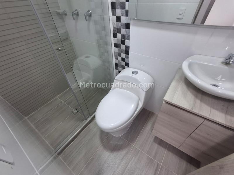 Charming 3BR Apartment in Pajarito - 3